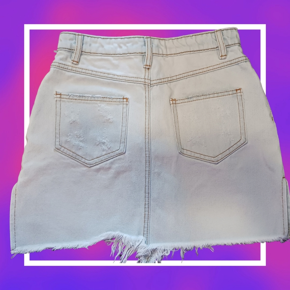 ❤️NWOT Twiin Acid Wash Denim Skirt - Picture 2 of 3
